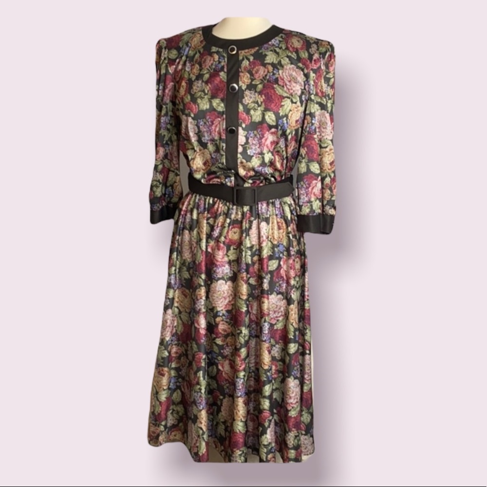 Vintage floral dress Amazing Vintage condition